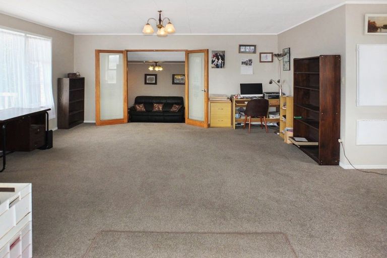 Photo of property in 14 Mack Street, Foxton Beach, Foxton, 4815