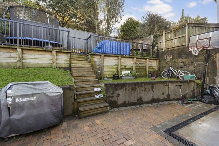 Photo of property in 28 Medway Street, Island Bay, Wellington, 6023