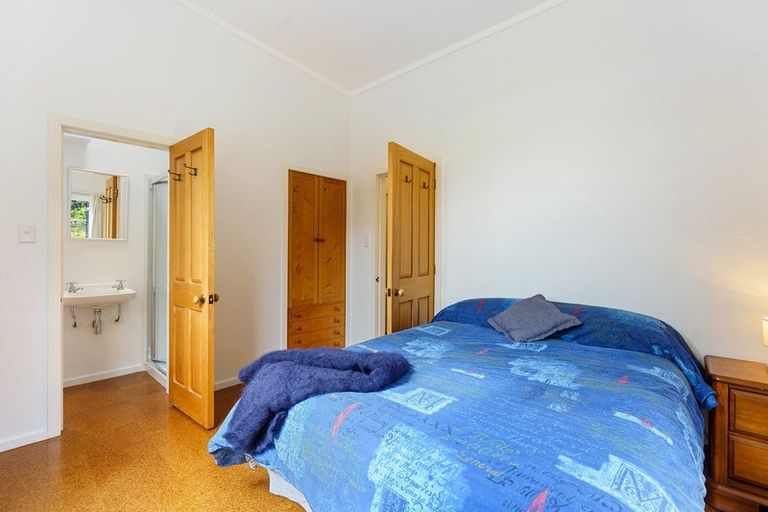 Photo of property in 321 Te Horo Beach Road, Te Horo Beach, Otaki, 5581