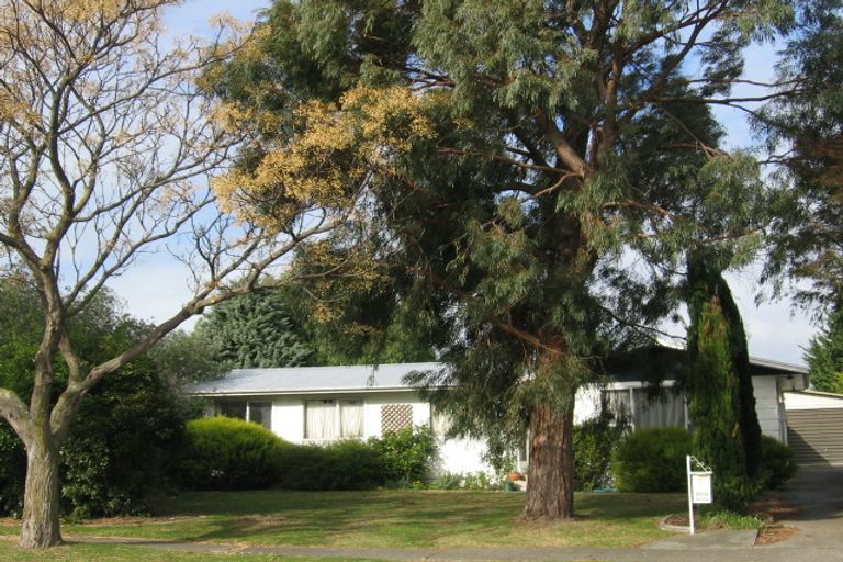 Photo of property in 4 Duckworth Crescent, Greenmeadows, Napier, 4112
