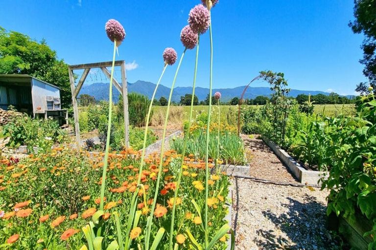 Photo of property in 246 East Takaka Road, East Takaka, Takaka, 7183