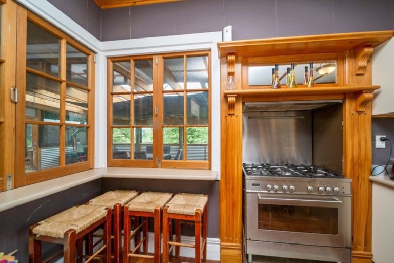 Photo of property in 18 Mills Street, Eltham, 4322