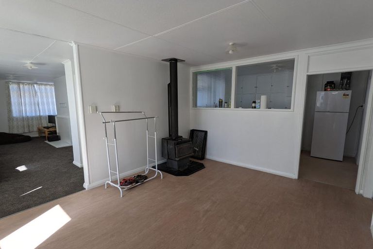 Photo of property in 9 Temuera Street, Otaki, 5512