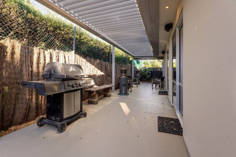 Photo of property in 142 North Parade, Richmond, Christchurch, 8013