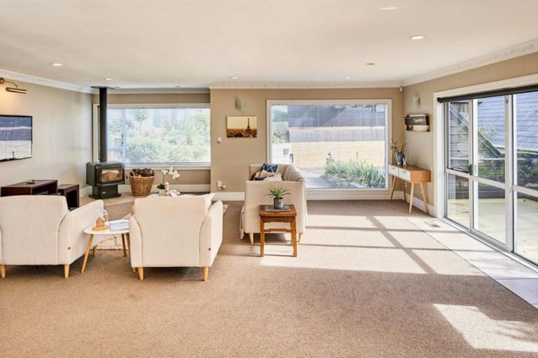 Photo of property in 7 Stormanstown Way, Seatoun, Wellington, 6022