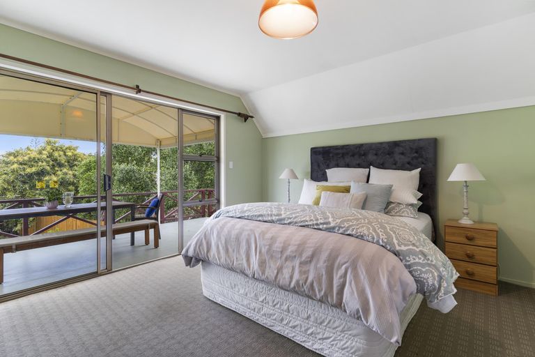 Photo of property in 69b Hattaway Avenue, Bucklands Beach, Auckland, 2012