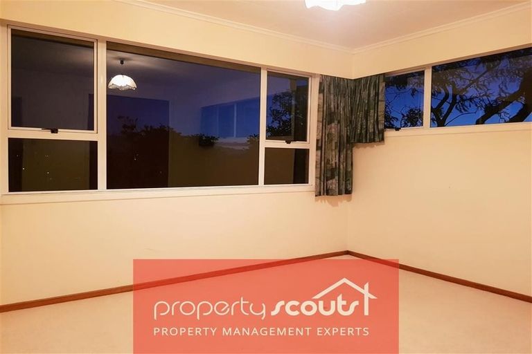 Photo of property in 13 Longview Drive, Merrilands, New Plymouth, 4312