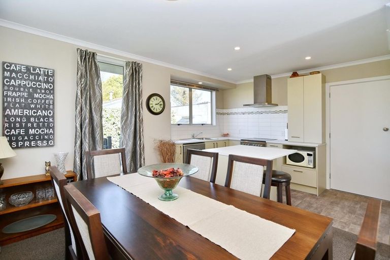 Photo of property in 4 Denniston Crescent, Redwood, Christchurch, 8051