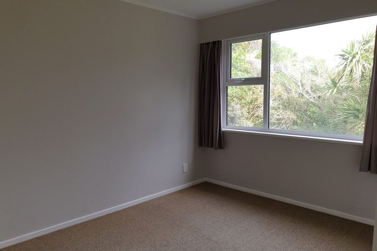 Photo of property in 41 Lomita Road, Johnsonville, Wellington, 6037