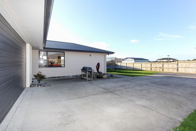 Photo of property in 2a Northpoint Way, Bell Block, New Plymouth, 4312