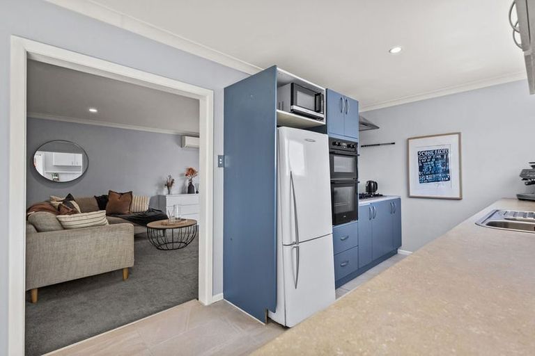 Photo of property in 61 Dunedin Street, Redwood, Christchurch, 8051