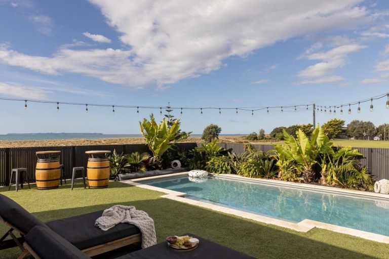 Photo of property in 1013 Papamoa Beach Road, Papamoa Beach, Papamoa, 3118