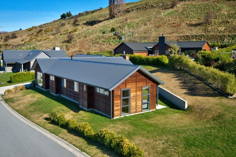 Photo of property in 6 Trench Hill Road, Frankton, Queenstown, 9371