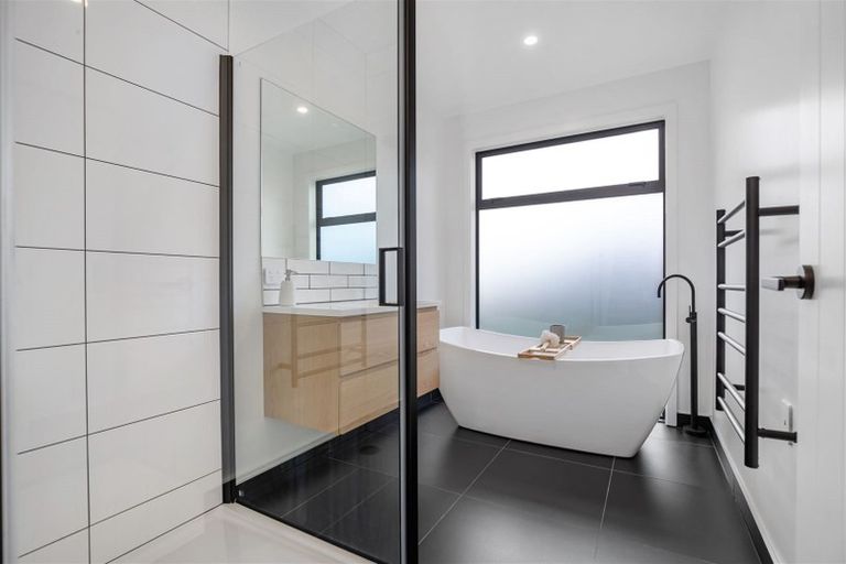 Photo of property in 18 Arion Court, Mount Pisa, Cromwell, 9383