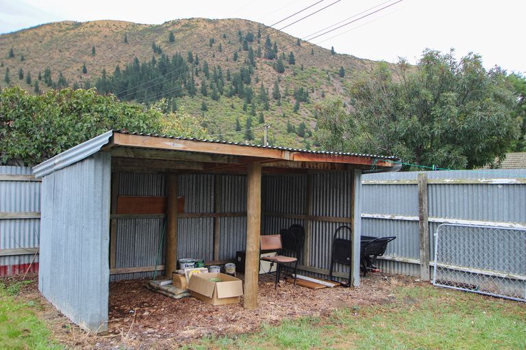 Photo of property in 3 Wynyard Street, Kurow, 9435