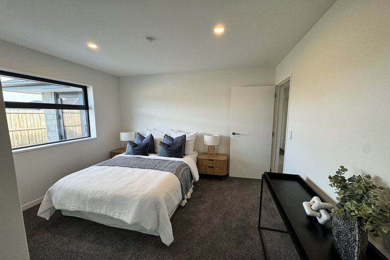 Photo of property in 24 Paradise Way, Halswell, Christchurch, 8025