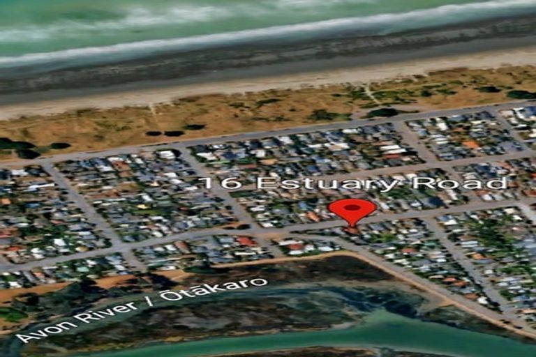 Photo of property in 16 Estuary Road, New Brighton, Christchurch, 8061
