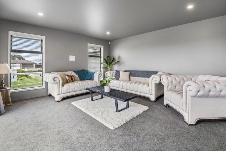 Photo of property in 159 Shillingford Boulevard, Rolleston, 7615