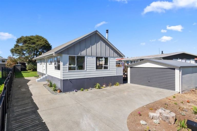 Photo of property in 43 Awatapu Drive, Whakatane, 3120