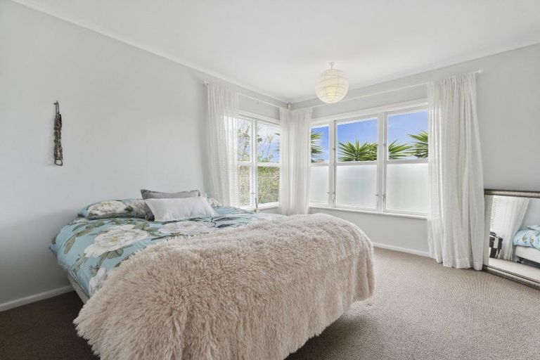 Photo of property in 97 Wallace Road, Mangere Bridge, Auckland, 2022