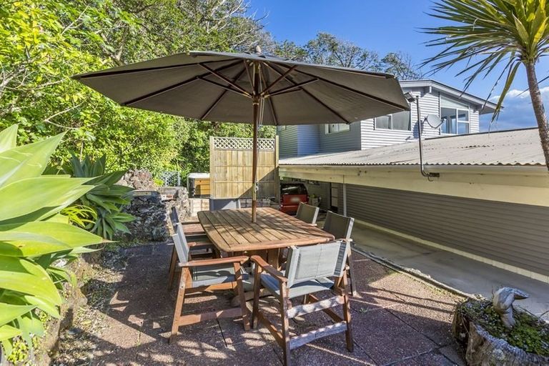 Photo of property in 79 De Luen Avenue, Tindalls Beach, Whangaparaoa, 0930