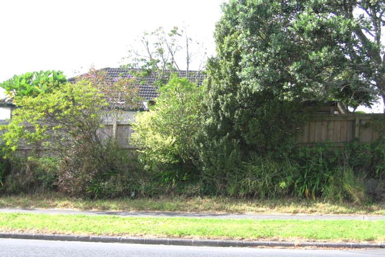 Photo of property in 1/9 Sunset Road, Totara Vale, Auckland, 0632