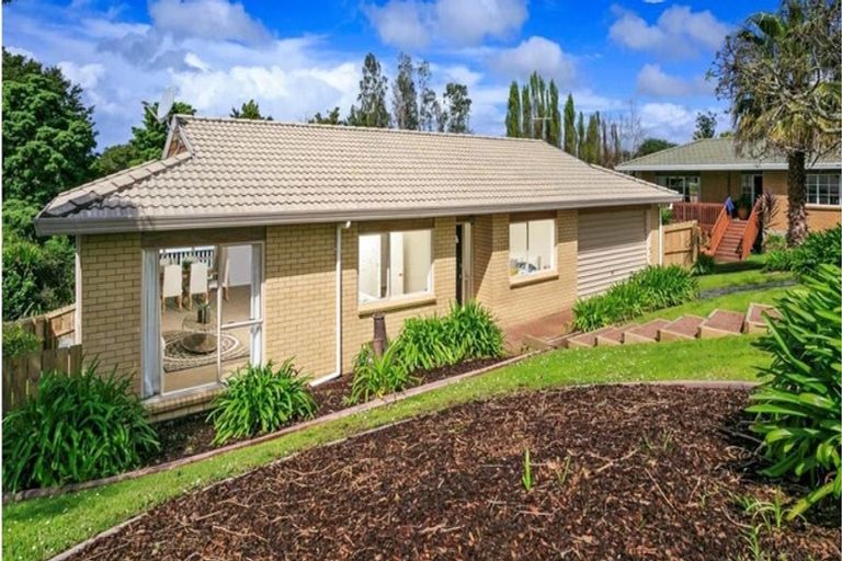 Photo of property in 8 Notre Dame Way, Albany, Auckland, 0632