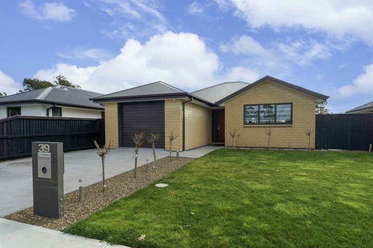 Photo of property in 39 Tara Crescent, Woodend, 7610