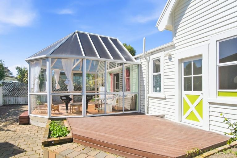 Photo of property in 133 Somerfield Street, Somerfield, Christchurch, 8024