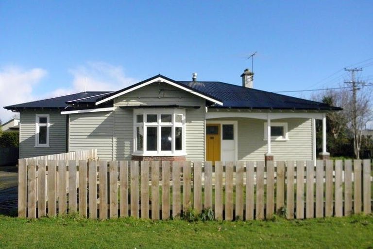 Photo of property in 27 Queen Street, Winton, 9720