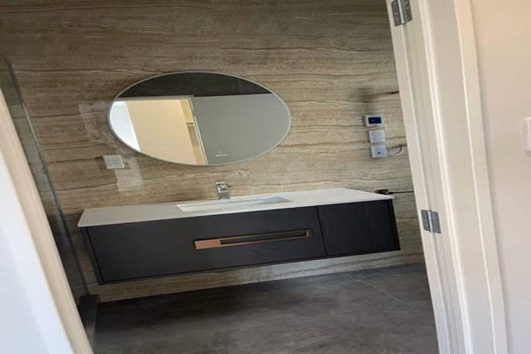 Photo of property in 7 Pilot Drive, Hobsonville, Auckland, 0616