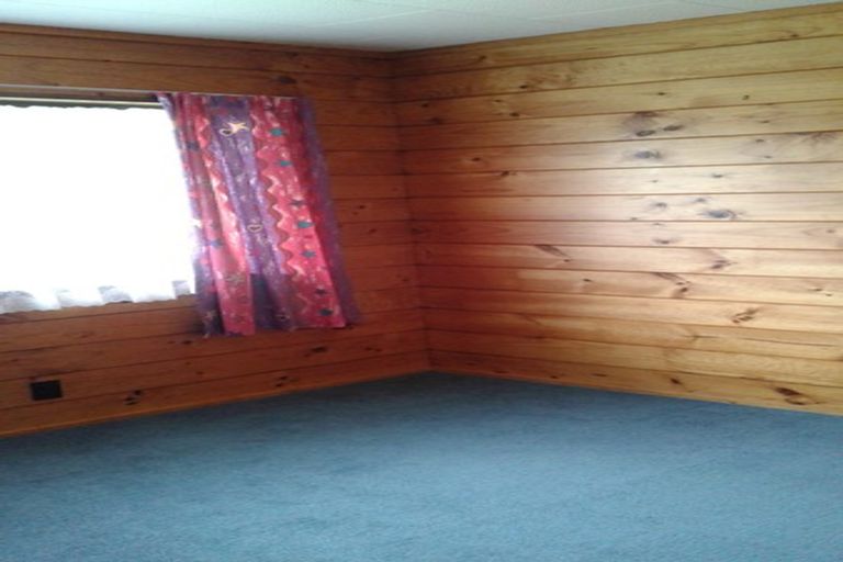 Photo of property in 105 Logie Street, Stokes Valley, Lower Hutt, 5019