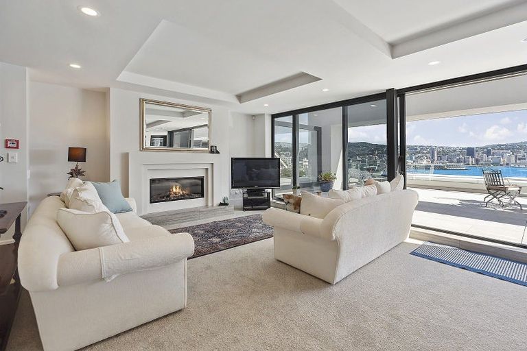 Photo of property in 4/308 Oriental Parade, Oriental Bay, Wellington, 6011