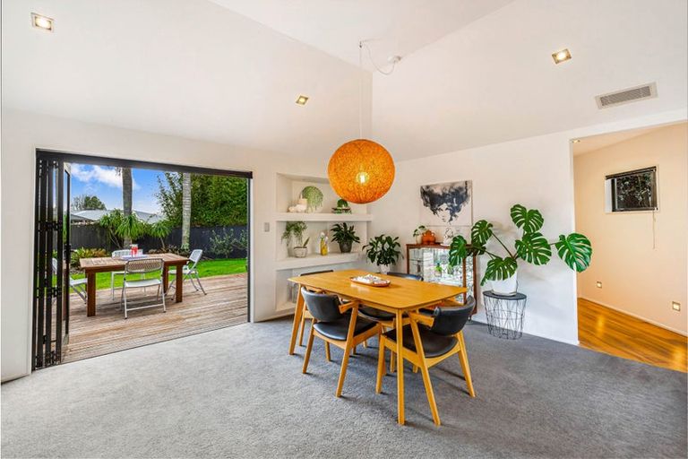 Photo of property in 19 Hamurana Place, Te Atatu Peninsula, Auckland, 0610