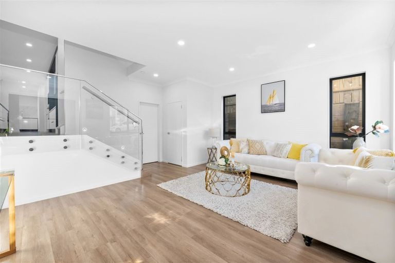 Photo of property in 8 Aklander Rise, Flat Bush, Auckland, 2019