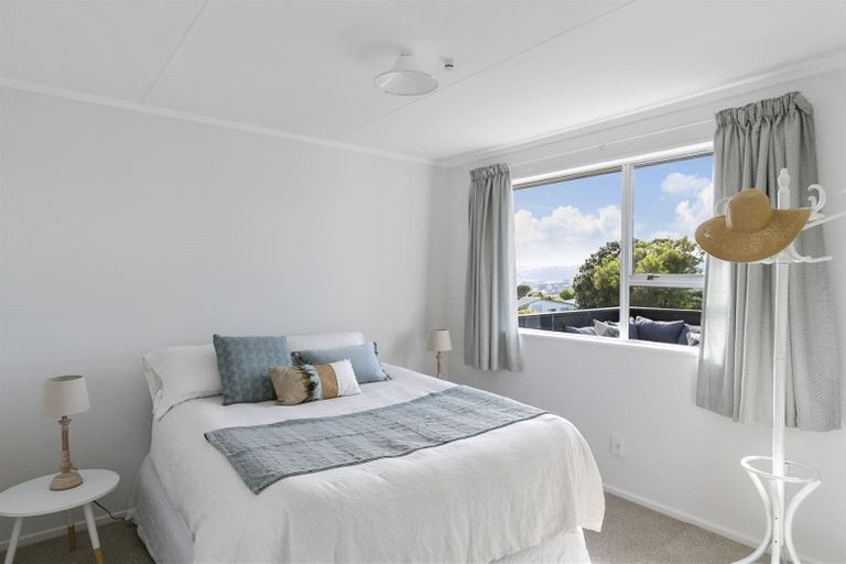 Photo of property in 41 Almora View, Ascot Park, Porirua, 5024