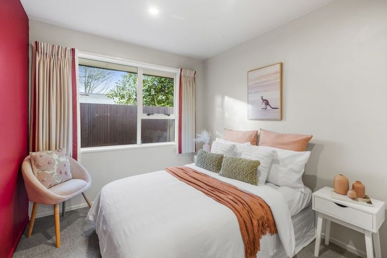 Photo of property in 33 Daniels Road, Redwood, Christchurch, 8051