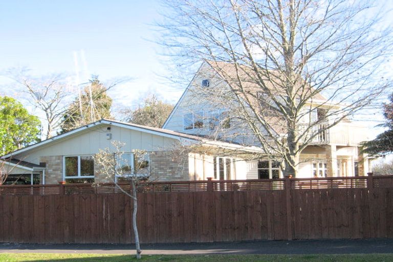 Photo of property in 12 Berkley Avenue, Hillcrest, Hamilton, 3216