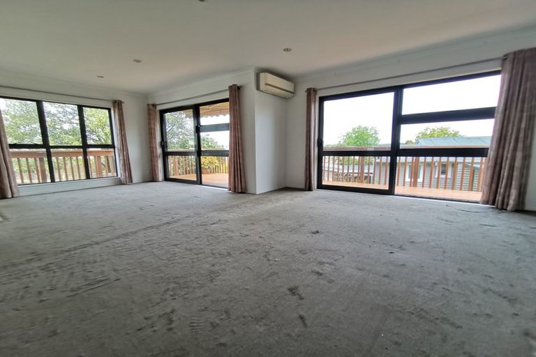 Photo of property in 21a Kirrie Avenue, Te Atatu South, Auckland, 0610