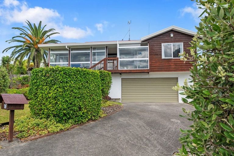 Photo of property in 96 Unsworth Drive, Unsworth Heights, Auckland, 0632