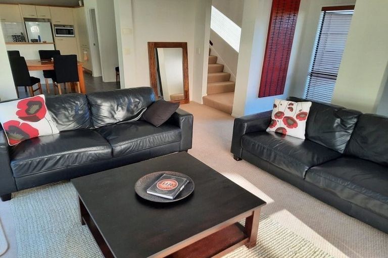 Photo of property in 20 Kristin Lane, Albany, Auckland, 0632