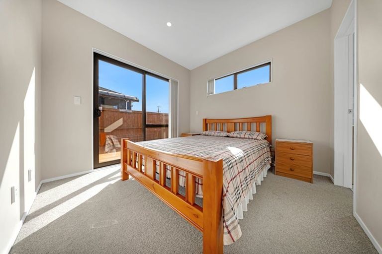 Photo of property in 26 Survila Street, Takanini, 2110