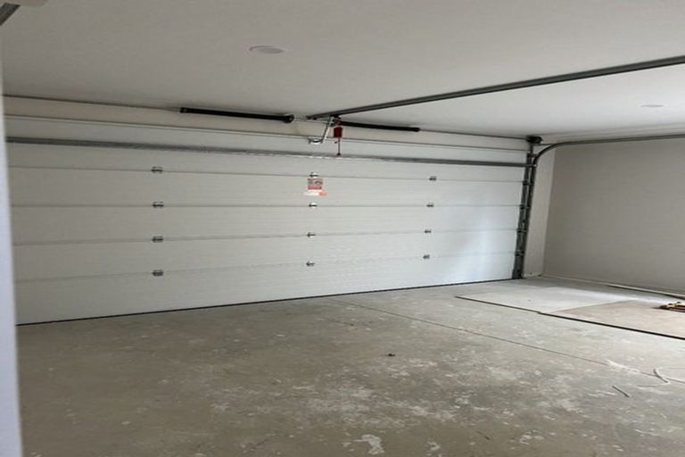 Photo of property in 28 Ballyalton Crescent, Flat Bush, 2019