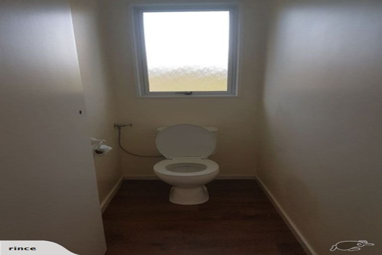 Photo of property in 11a Colchester Crescent, Newlands, Wellington, 6037