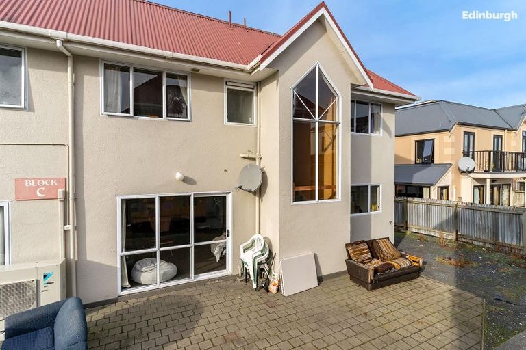 Photo of property in 18f Forth Street, North Dunedin, Dunedin, 9016