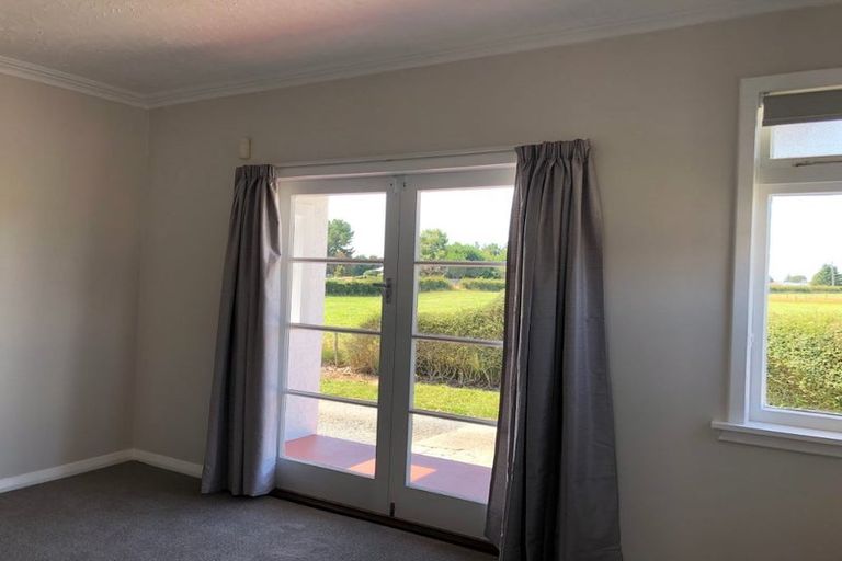 Photo of property in 235 Tararua Road, Levin, 5571