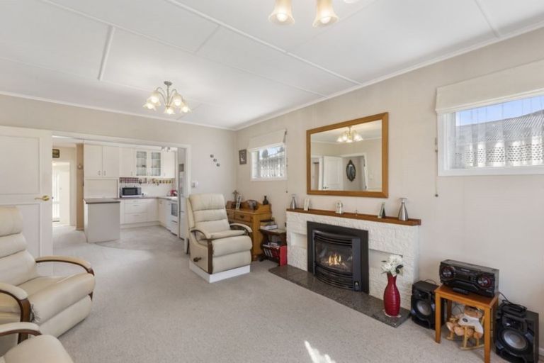 Photo of property in 6 Mckay Street, Wainuiomata, Lower Hutt, 5014