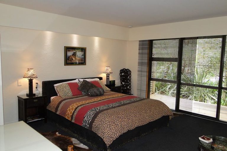 Photo of property in Twin Waters Lodge, 30 Totara Avenue, Collingwood, 7073