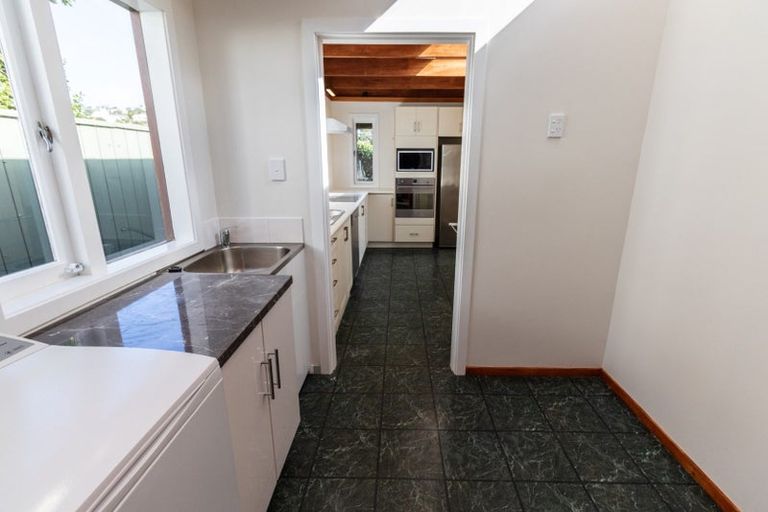 Photo of property in 39 Lucknow Terrace, Khandallah, Wellington, 6035