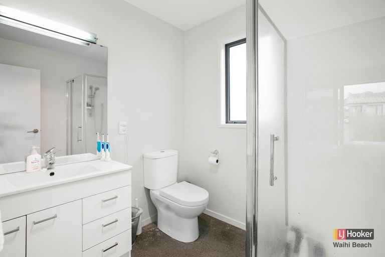 Photo of property in 15 Browns Drive, Waihi Beach, 3611